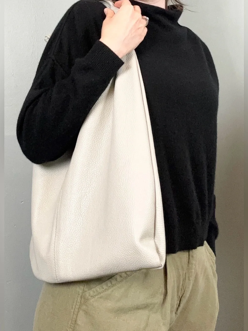 Taupe Slouchy Leather Double Knot Shoulder Hobo Bag Made in Italy